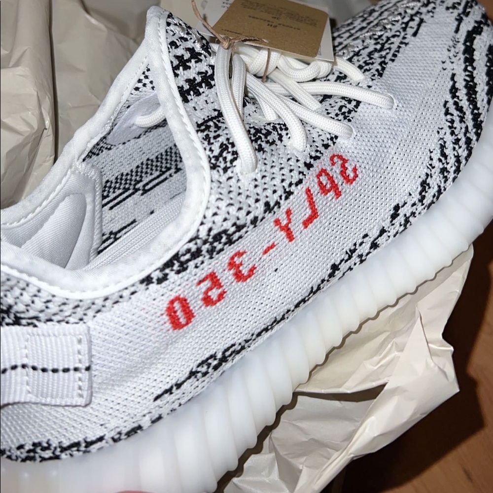 YEEZY 350 V2 Zebra M 6.5/W 7.5